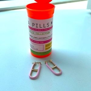 Emma Pills | Earrings